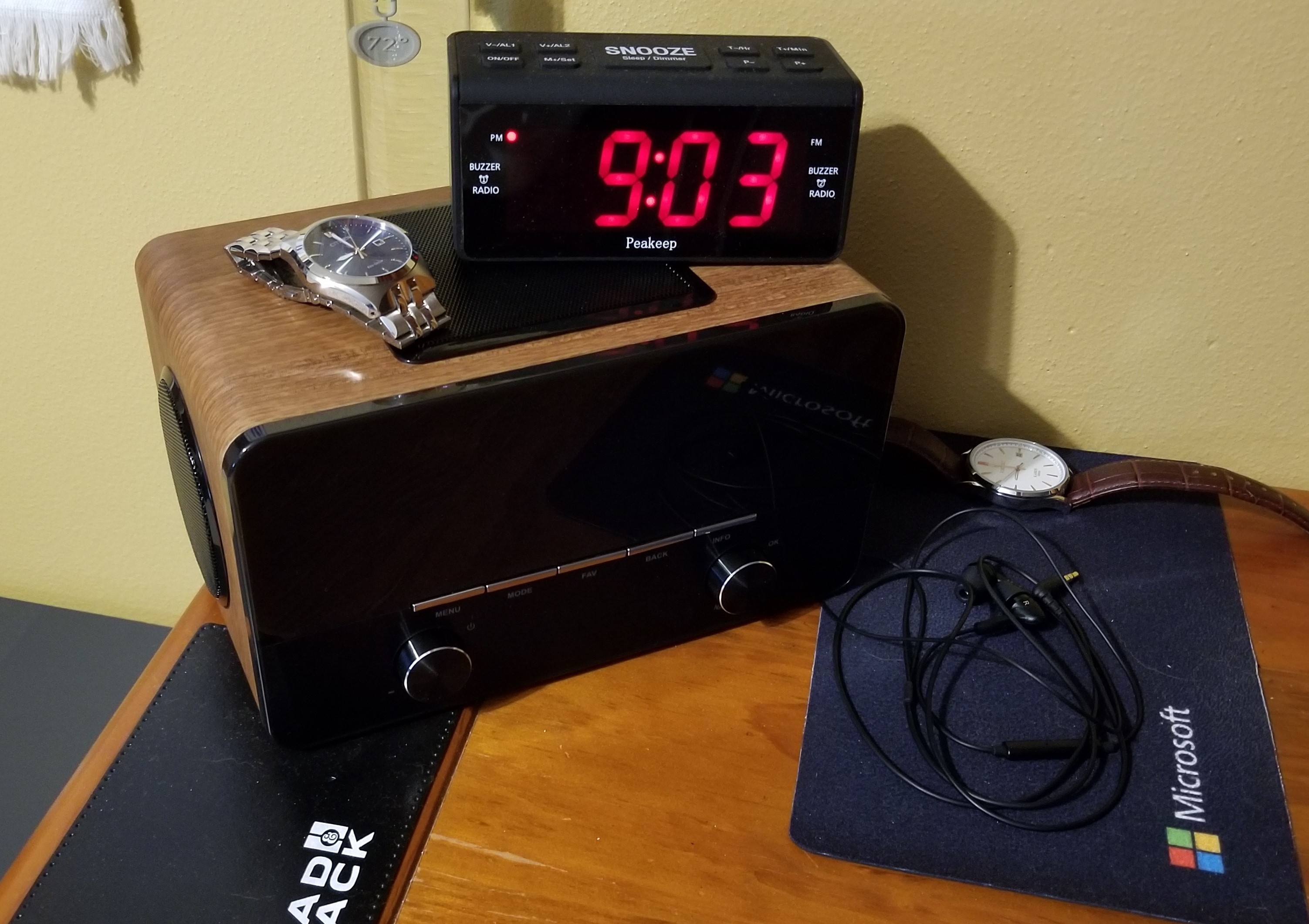 Inválido Hierbas grupo Wake up to the Music – An Auna Connect 150 Alarm Clock Review - Qwerty  Articles